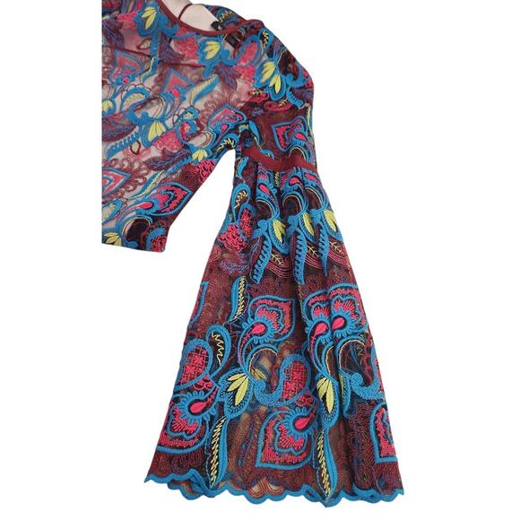 Mi Jong Lee Lace Bell Sleeve Knee Length Luxury New York City Dress Women Size 6 - Picture 6 of 8